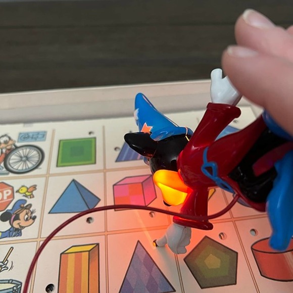 MB Disney Mickey Mouse Object Matching Light and Learn Vintage 1989 - Picture 2 of 8